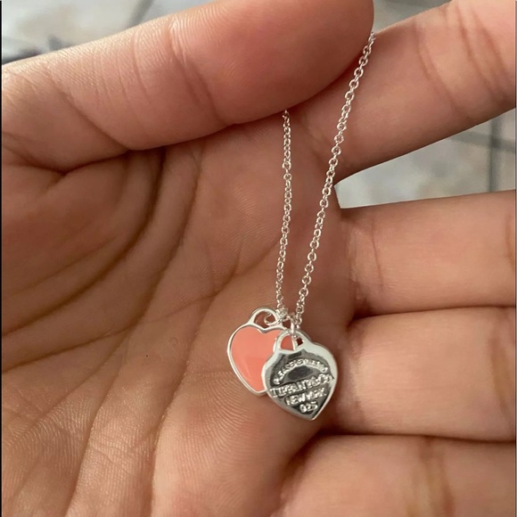 Brand New In Packaging Heart Sliver Necklace! - Picture 2 of 4